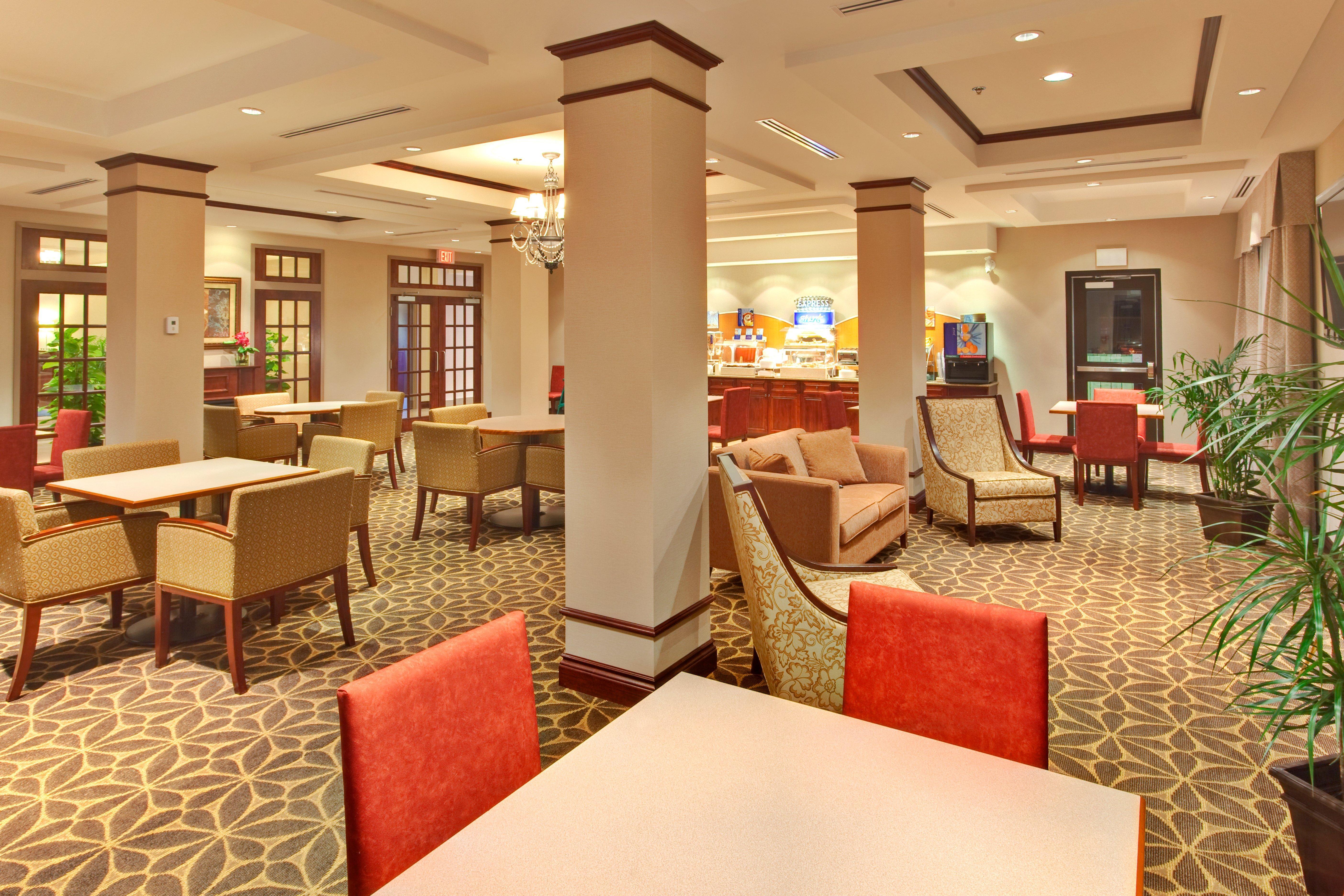 Holiday Inn Express Hotel & Suites Brockville By Ihg Exterior foto