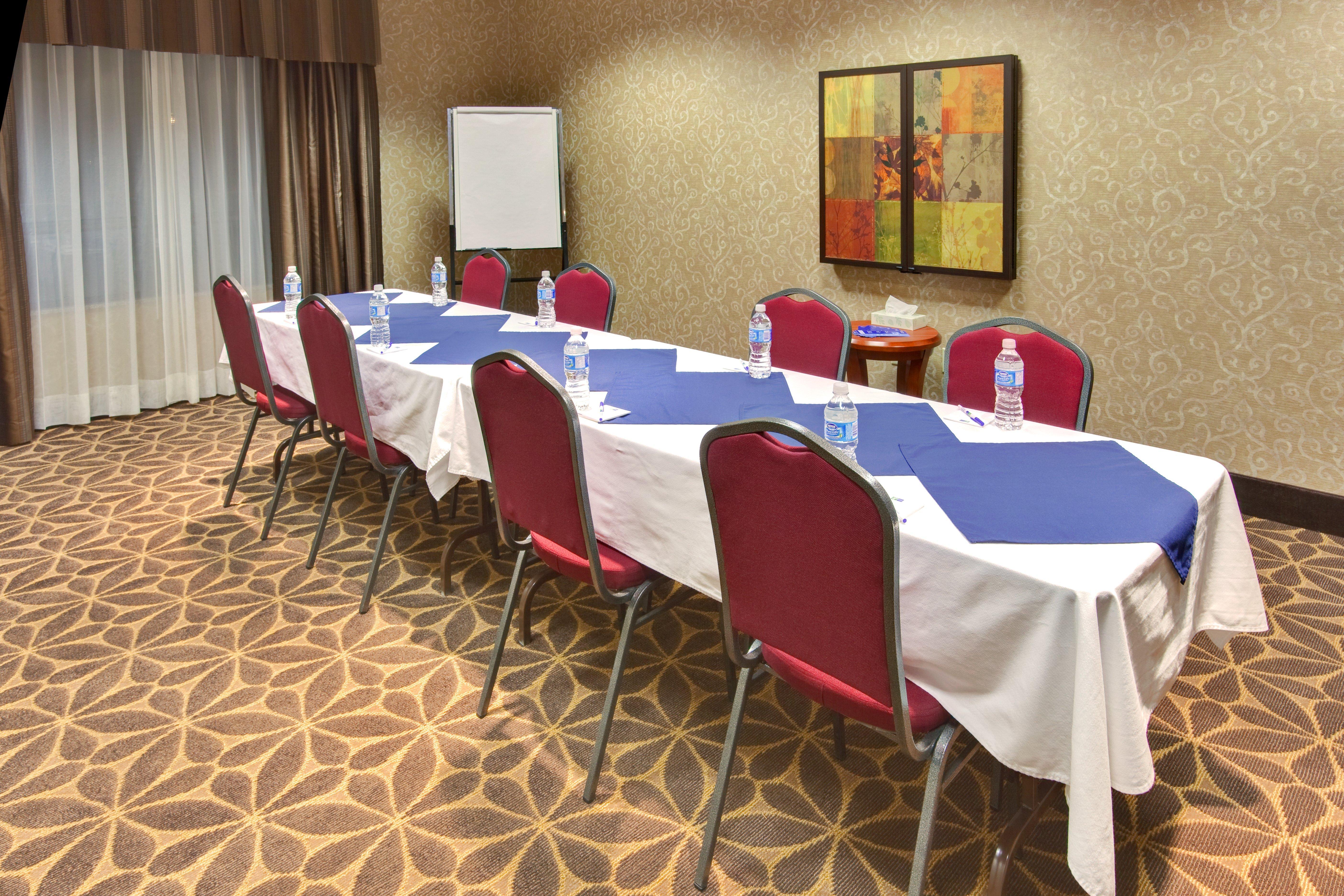 Holiday Inn Express Hotel & Suites Brockville By Ihg Exterior foto