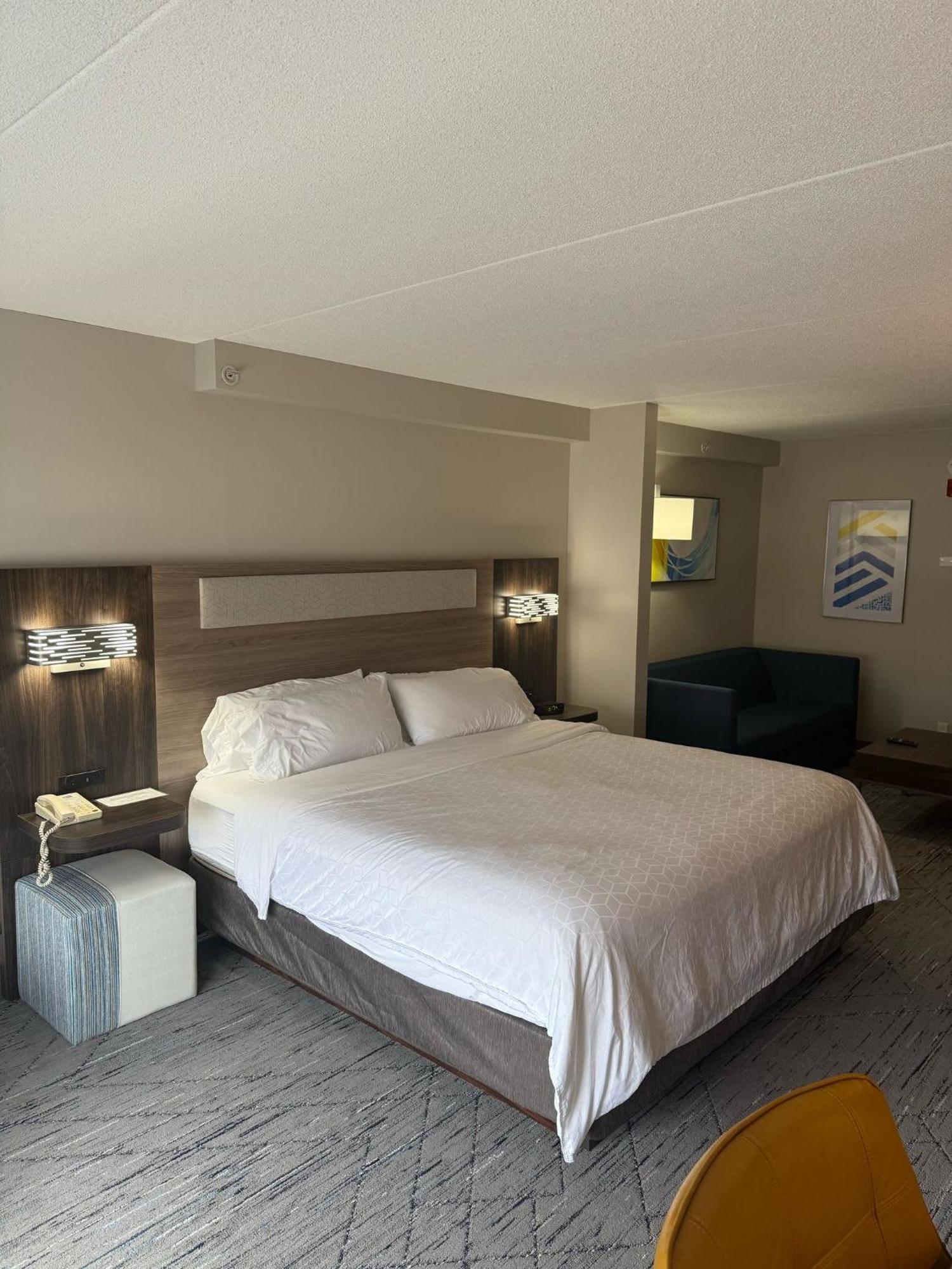 Holiday Inn Express Hotel & Suites Brockville By Ihg Exterior foto