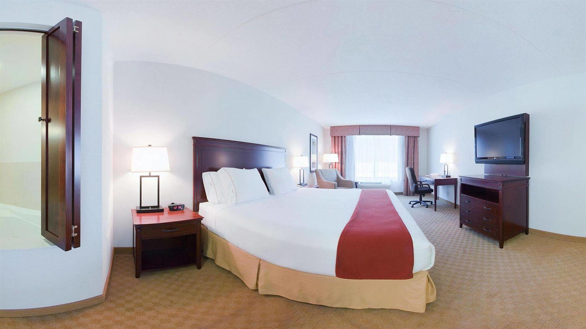 Holiday Inn Express Hotel & Suites Brockville By Ihg Exterior foto