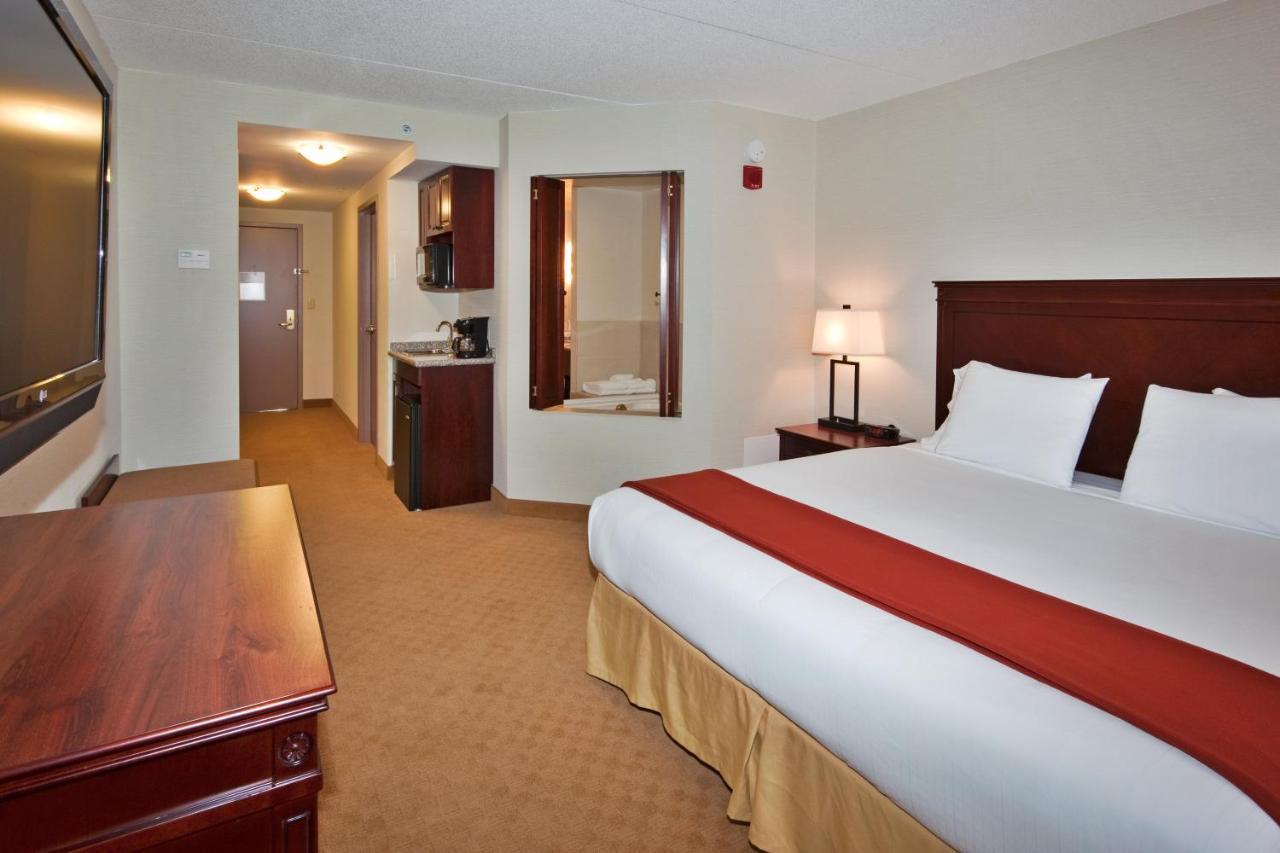 Holiday Inn Express Hotel & Suites Brockville By Ihg Exterior foto